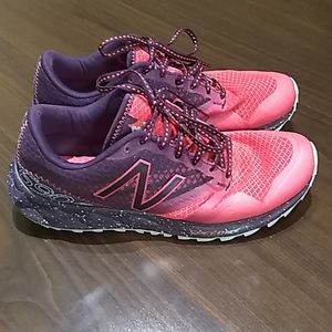 New balance size 8.5 women athletic sport shoes
